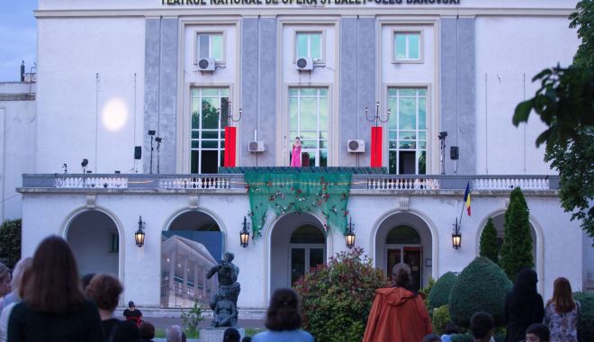 Spectacole în aer liber, în faţa Teatrului Naţional de Operă şi Balet "Oleg Danovski"